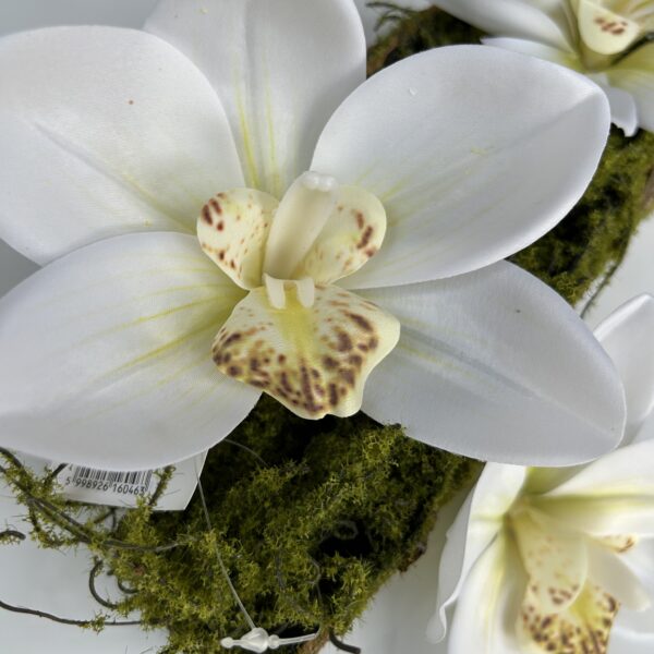 Umělá hlava cymbidia bílá