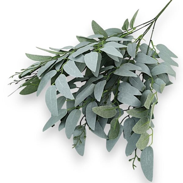 Umělý listnatec (ruskus)